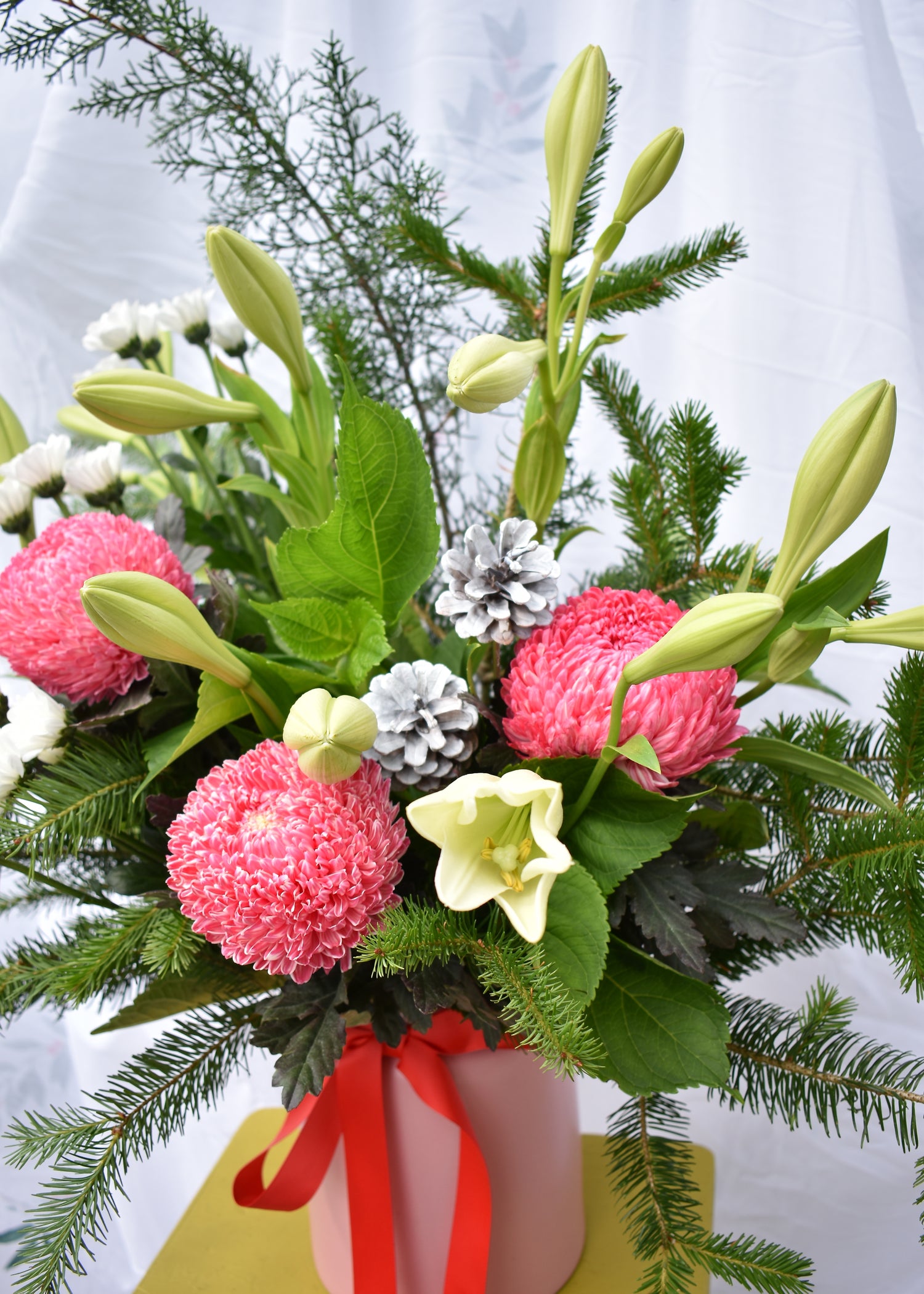 Luxe Vase ~ Festive