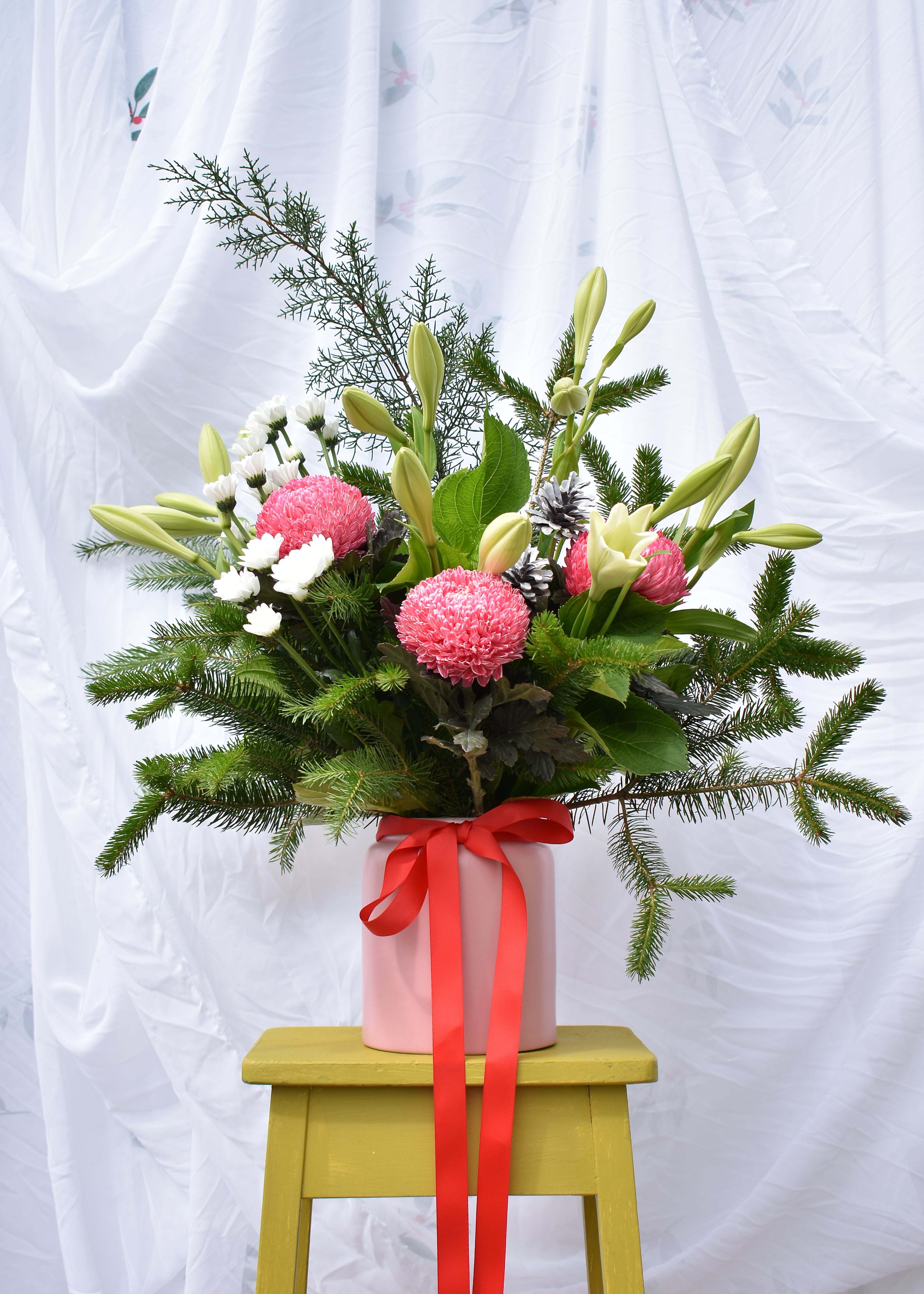 Luxe Vase ~ Festive